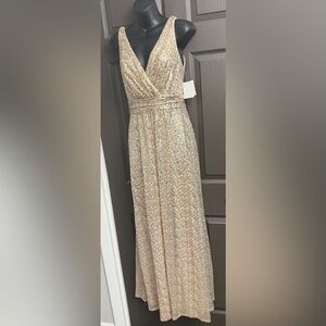BNWT DAVID’s BRIDAL Elegant Champagne Sequin Gown - Size 2